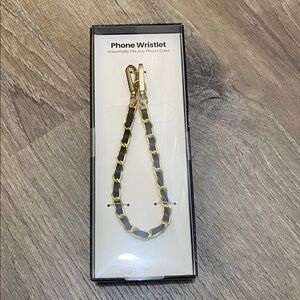 Phone wristlet